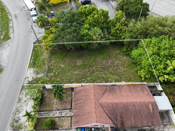 Lauderdale Manors, 1602 Lauderdale Manor Dr DRIVE, Fort Lauderdale, Florida 33311, image 1