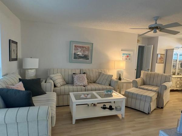 27 Colonial Club Dr #200, Boynton Beach, Florida 33435, image 1
