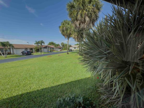 Bottlebrush At Las Verdes, 15627 Bottlebrush Cir, Delray Beach, Florida 33484, image 2