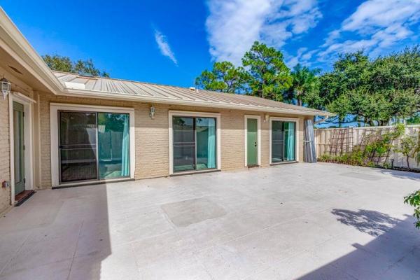 Westwood Gardens, 5518 Golden Eagle Cir, Palm Beach Gardens, Florida 33418, image 1
