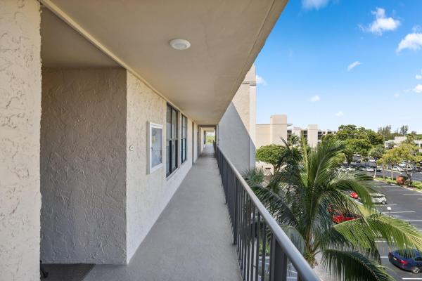Boca Bayou, 13 Royal Palm Way #5020, Boca Raton, Florida 33432, image 1