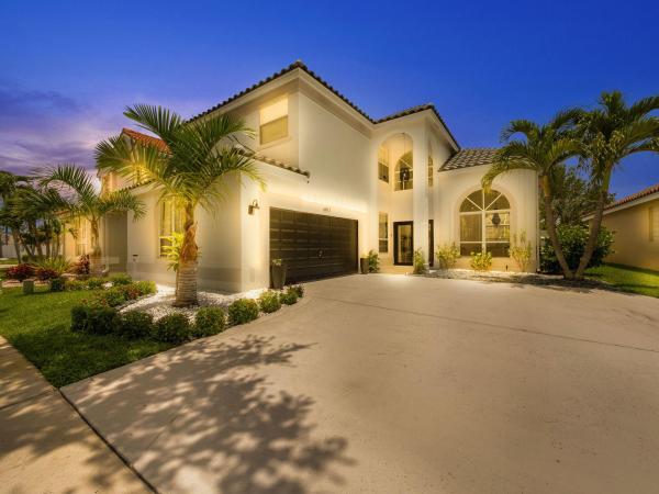 Bay Meadow Village, 6017 Newport Village Way, Lake Worth Beach, Florida 33463, image 1
