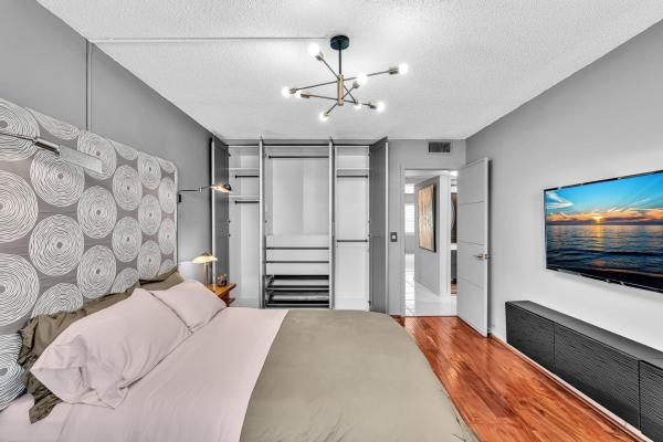 2077 Guildford E, Boca Raton, Florida 33434, image 2