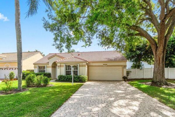 Siena Oaks, 1091 Roble Way, Palm Beach Gardens, Florida 33410, image 1