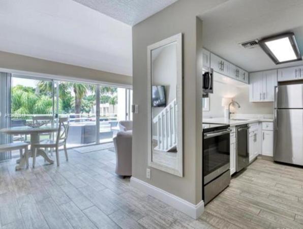 Poolside Villas At Jupiter Ocean & Racquet Club, 1605 S Us Highway 1 #M2-202, Jupiter, Florida 33477, image 1