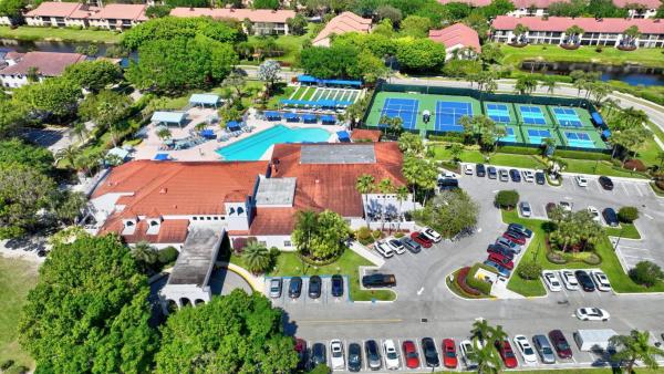 Excellente Village, 5131 Europa Dr #J, Boynton Beach, Florida 33437, image 2