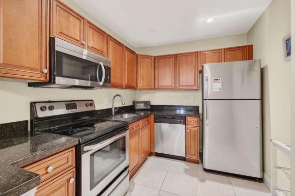 Casa Del Rio, 480 NW 20th St ##301, Boca Raton, Florida 33431, image 1