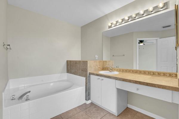 Riverview, 933 SE Caravan Ave, Port St. Lucie, Florida 34983, image 1