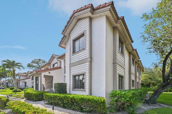 Dunbar Woods, 1103 Duncan Cir #104, Palm Beach Gardens, Florida 33418, image 1
