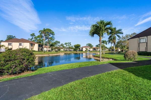 Pine Ridge South 2, 209 Pine Hov Cir #A-2, Greenacres, Florida 33463, image 2