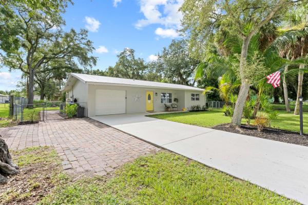 Lakewood Park, 5302 Bowling Green Dr, Fort Pierce, Florida 34951, image 1