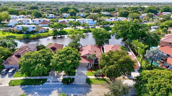 Starlight Cove, 476 NW 38th Ave, Deerfield Beach, Florida 33442, image 2