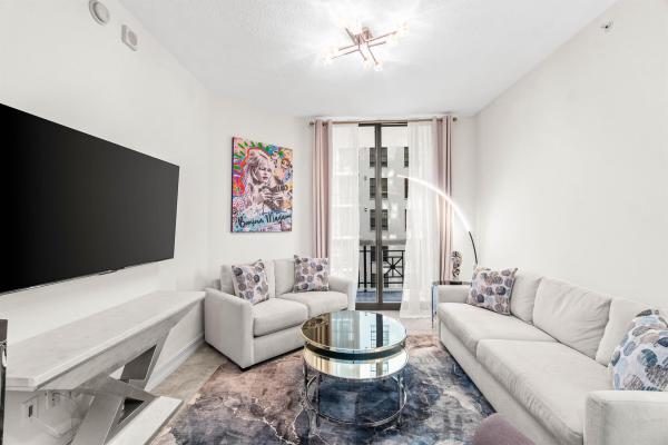 Two City Plaza, 701 S Olive Ave #807, West Palm Beach, Florida 33401, image 1