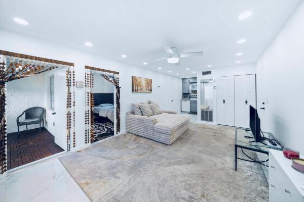 129 Lake Carol Dr #129, West Palm Beach, Florida 33411, image 1