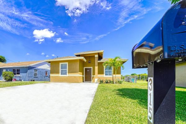 Laneharts, 315 NE 13th Ave, Boynton Beach, Florida 33435, image 1