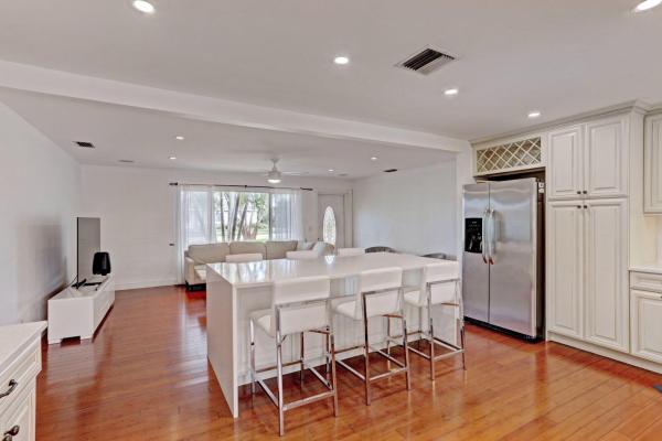 Lake Clarke Isle, 7115 Venetian Way, Lake Clarke Shores, Florida 33406, image 2