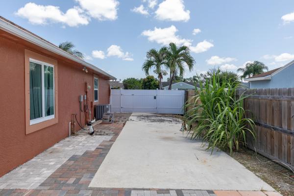 Counterpoint Estates, 10585 Aquarius Ln, Royal Palm Beach, Florida 33411, image 2