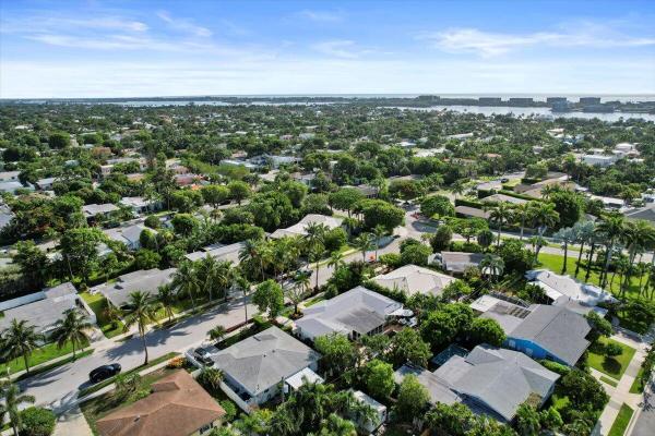 College Park, 213 Vanderbilt Dr, Lake Worth Beach, Florida 33460, image 2