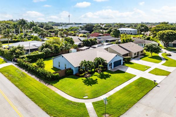 South Shore Of Wellington, 1100 Basswood Pl, Wellington, Florida 33414, image 1