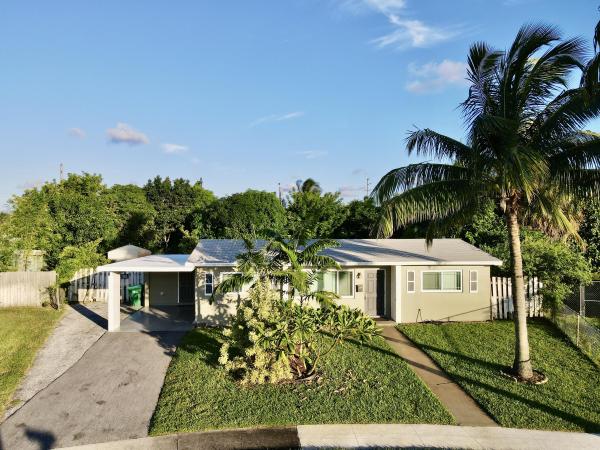 Park Manor, 1810 G Ave, Riviera Beach, Florida 33404, image 1