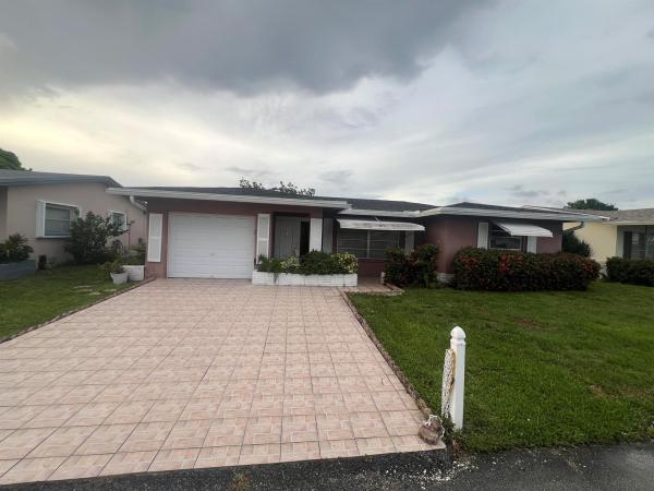 Mainlands Of Tamarac Lakes, 4941 NW 55th St, Tamarac, Florida 33319, image 1