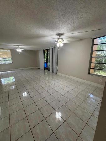 Lago West, 400 Commodore Dr #101, Plantation, Florida 33325, image 1
