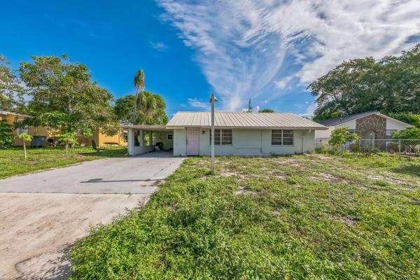 Ridge Grove, 1183 S Ridge Rd, Lake Worth Beach, Florida 33462, image 1