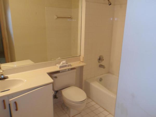 Oak Harbour, 918 Oak Harbour Dr, Juno Beach, Florida 33408, image 2