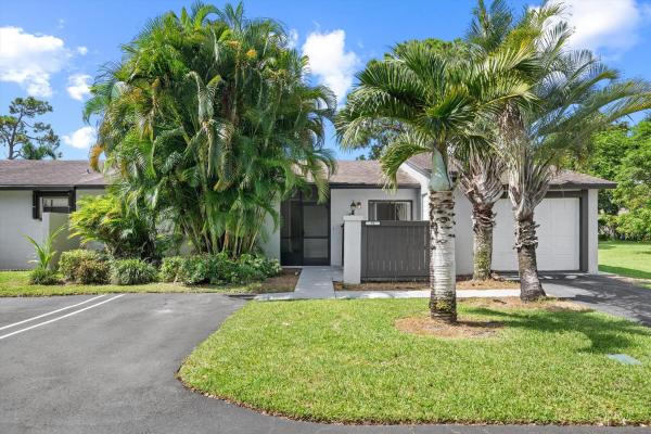 Indian Trail Villas, 92 Conaskonk Cir, Royal Palm Beach, Florida 33411, image 1