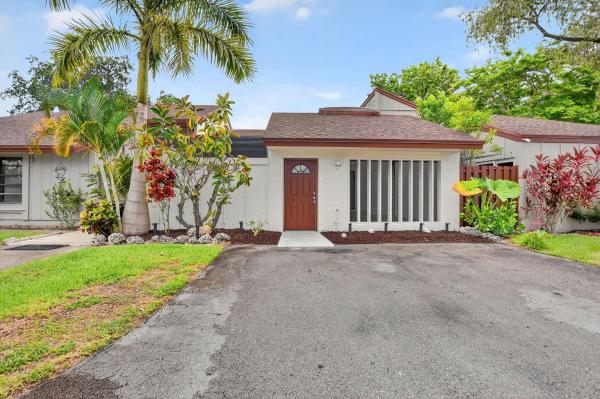 22576 Vistawood Way, Boca Raton, Florida 33428, image 1