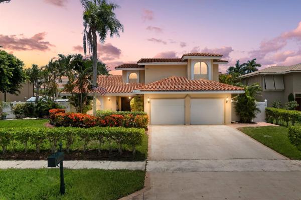 Estoville, 300 SW 15th Dr, Boca Raton, Florida 33432, image 1