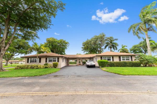 Country Manors, 155 Mockingbird Ln, Delray Beach, Florida 33445, image 1