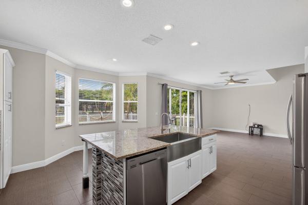 Wyndham, 1196 Oakwater Dr, Royal Palm Beach, Florida 33411, image 3