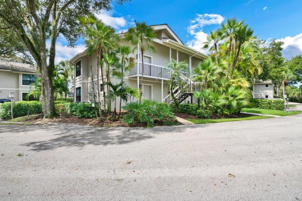 Tennis Lodges, 11863 Wimbledon Cir #423, Wellington, Florida 33414, image 1