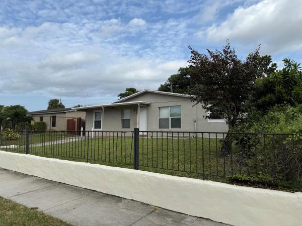 Federal Gardens, 1520 W 11th St, Riviera Beach, Florida 33404, image 1
