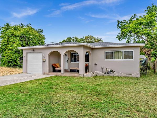 St James Park North, 13 SE 14th St, Dania Beach, Florida 33004, image 1