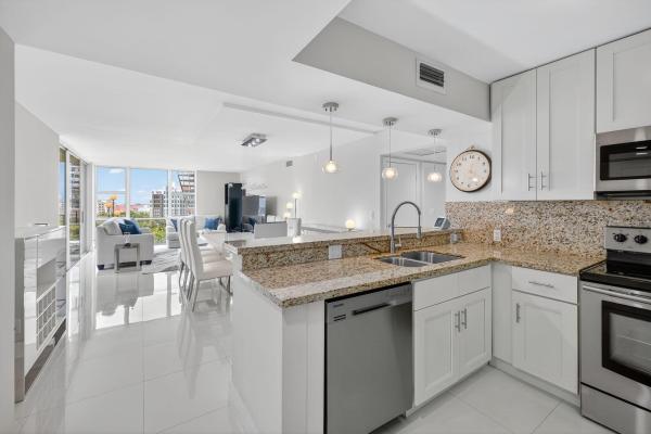 Coronado Towers, 20335 W Country Club Dr 909, Aventura, Florida 33180, image 1