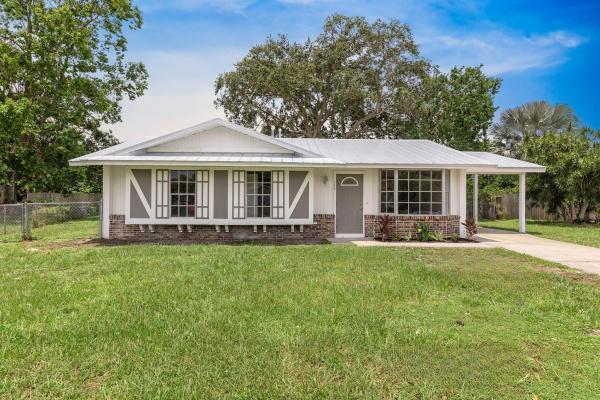 Floresta Pines, 264 NE Ardsley Dr, Port St. Lucie, Florida 34983, image 1