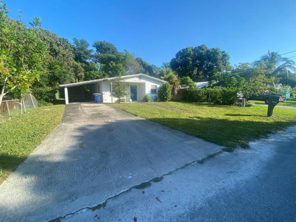 Biltmore Park, 1105 Apple St, Fort Pierce, Florida 34950, image 1