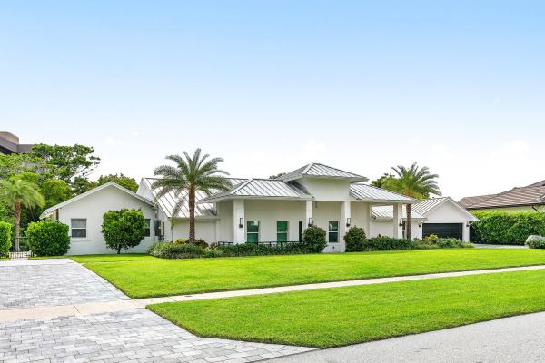 Hidden Key, 11863 Lake Shore Pl, Palm Beach Gardens, Florida 33408, image 1