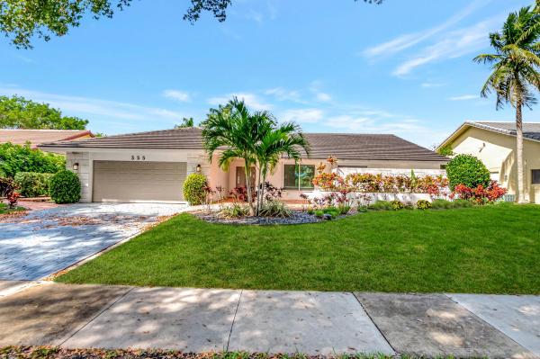 Woodlake Of Deer Creek, 355 Deer Creek Woodlake Ln, Deerfield Beach, Florida 33442, image 1