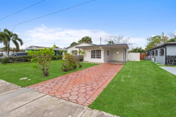 College Park, 548 NW 2nd Ter Ter, Deerfield Beach, Florida 33441, image 1