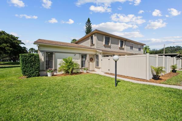 The Towns Of Lakeside Green, 4451 Willow Pond Rd #B, West Palm Beach, Florida 33417, image 1