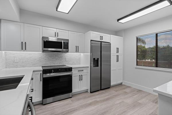 Huntington Lakes 2, 6866 Huntington Ln #401, Delray Beach, Florida 33446, image 1