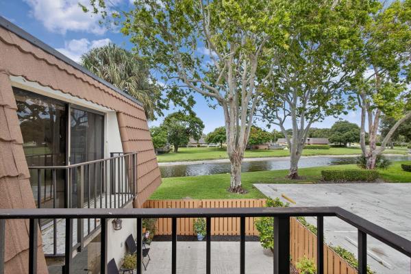Village Of Sandalwood Lakes North, 196 Charter Way, West Palm Beach, Florida 33407, image 3