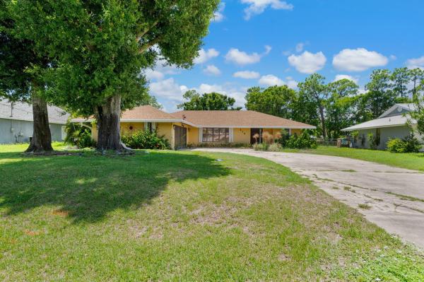 Floresta Pointe, 519 SE Calmoso Dr, Port St. Lucie, Florida 34983, image 1