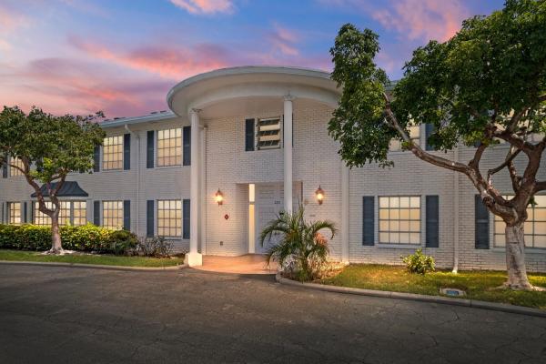 Imperial Point Colonnades, 2221 NE 68th St #922, Fort Lauderdale, Florida 33308, image 1