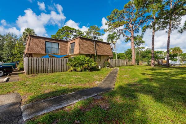 Pine Grove Townhouses, 471 Kirk Rd #D, West Palm Beach, Florida 33406, image 1