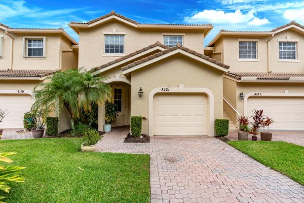 Castle Pines, 8121 Mulligan Cir, Port St. Lucie, Florida 34986, image 1