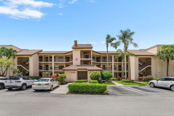 10110 Cedar Point Blvd #203, Boynton Beach, Florida 33437, image 1